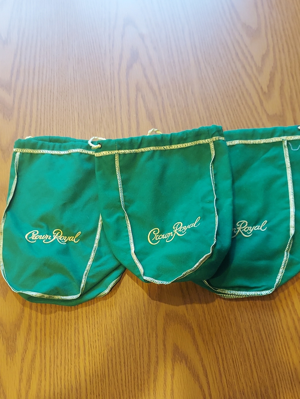 Royal Crown 3 Green Bags, GC.